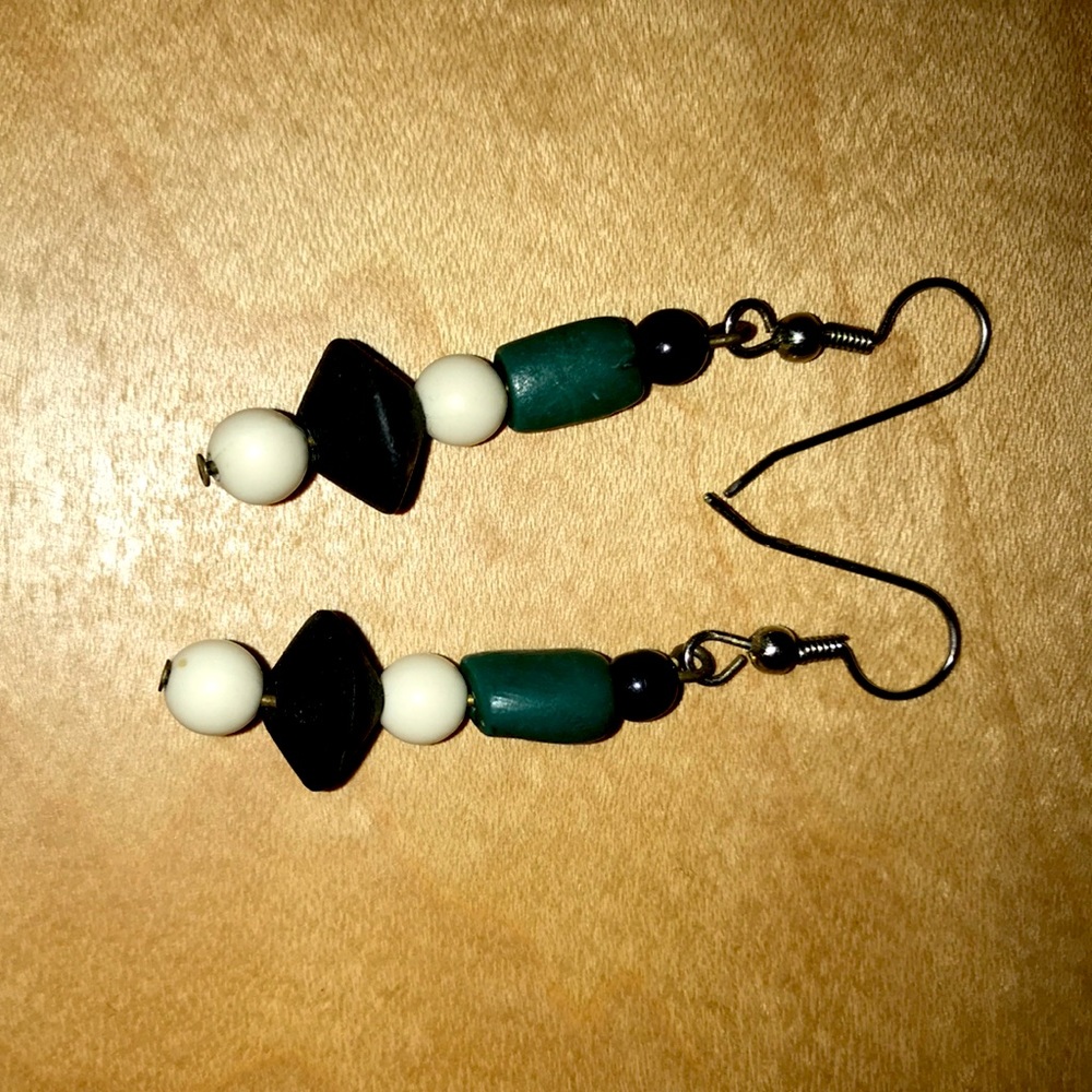 Don’t wear them in good shape Color teal,dark green,black,cream white